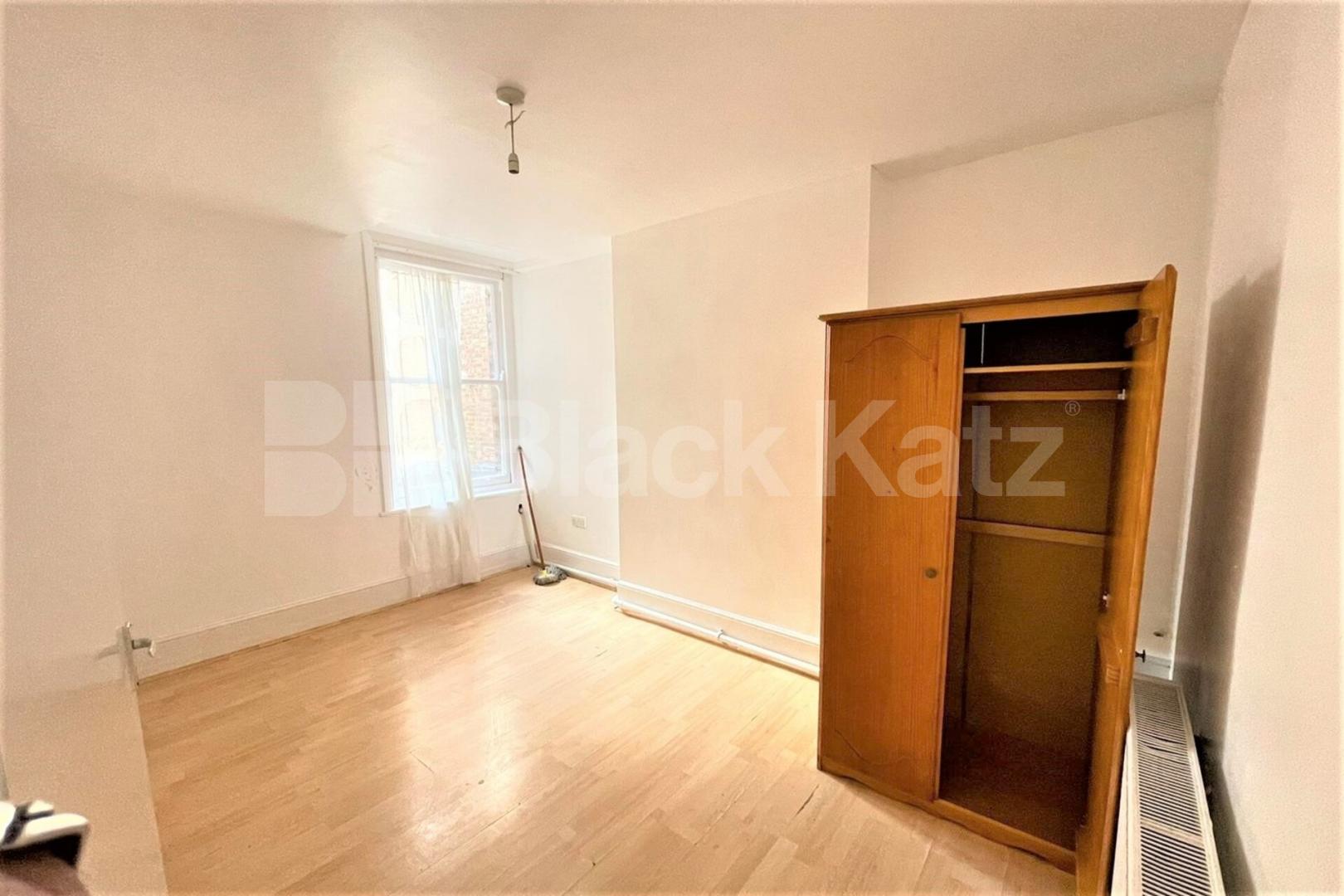 Two bedroom flat in Archway situated on the first floor of a gated conversion Holloway Road, Archway 